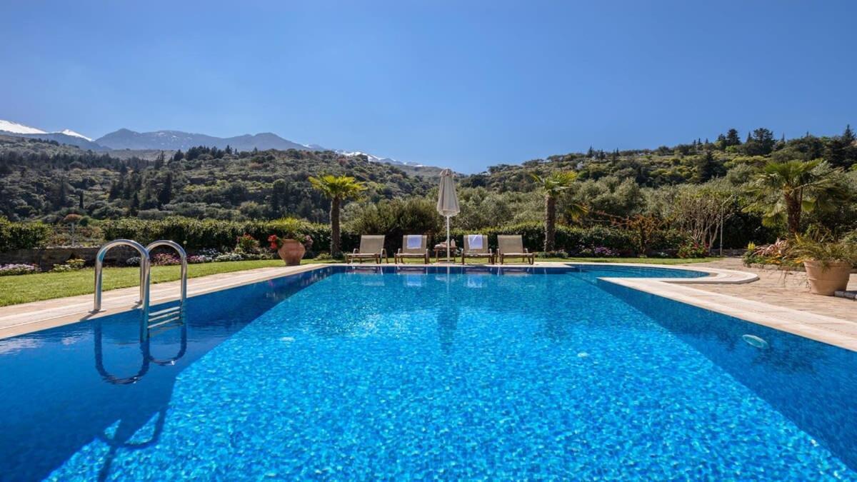 Chania Secluded Gem - Kallithea Private Pool Villa Pemonia Bagian luar foto